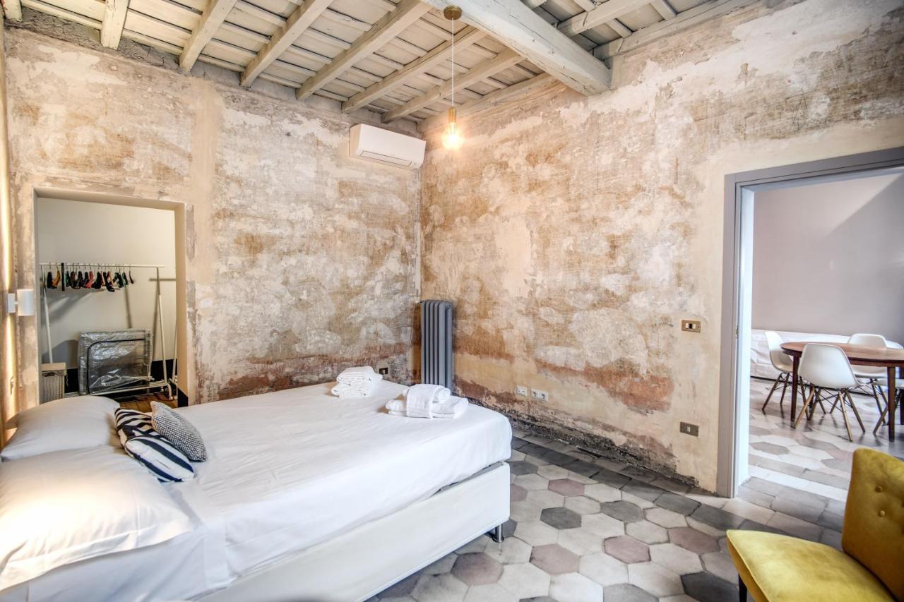 Stylish And Spacious Apartment Next To The Colosseum Рим Екстериор снимка