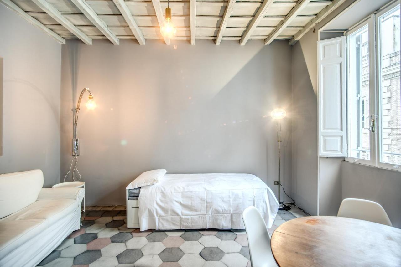 Stylish And Spacious Apartment Next To The Colosseum Рим Екстериор снимка