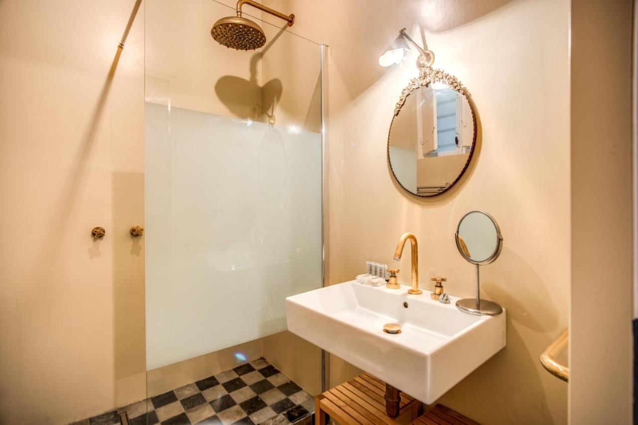 Stylish And Spacious Apartment Next To The Colosseum Рим Екстериор снимка